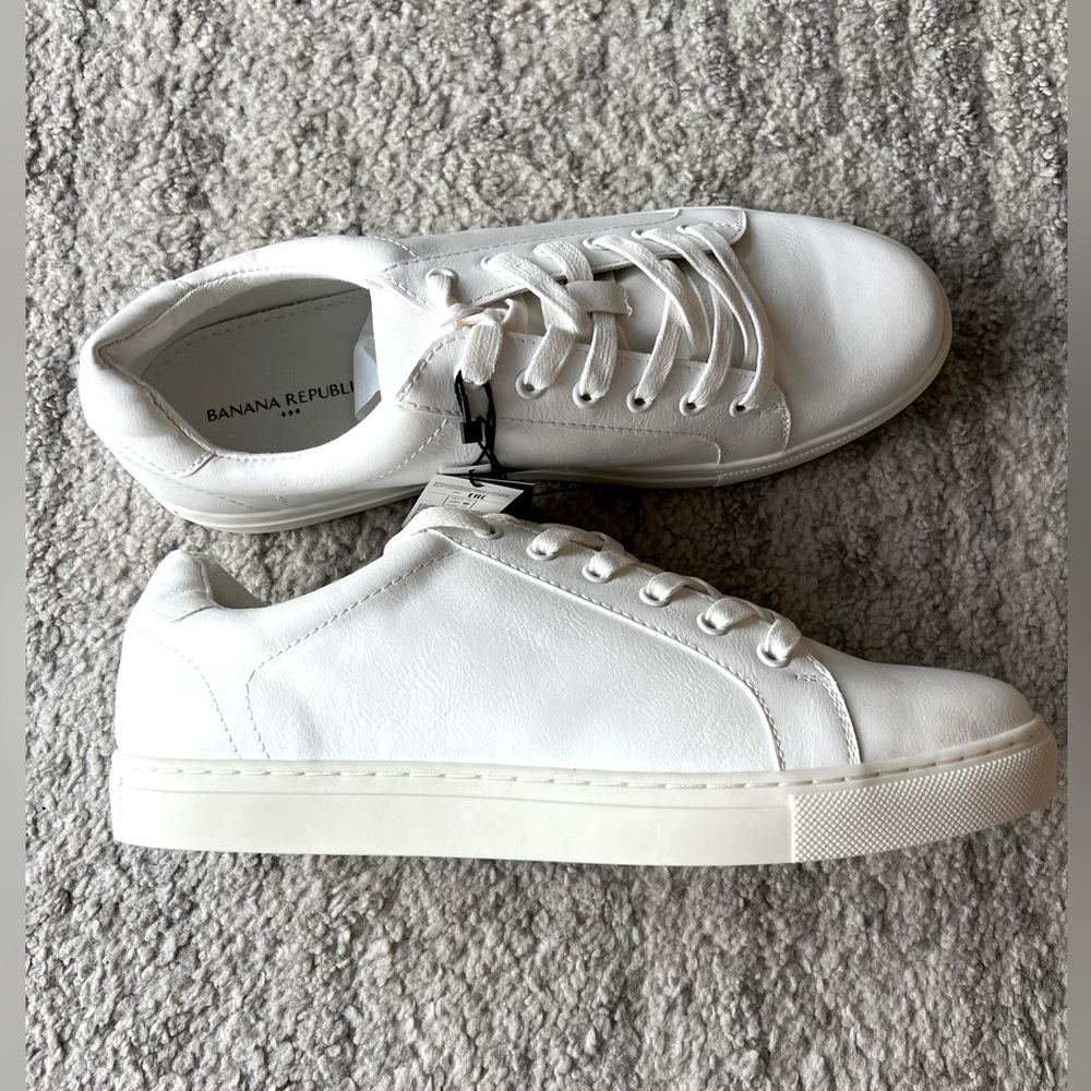 Banana Republic Sneakers - Men’s - 9
